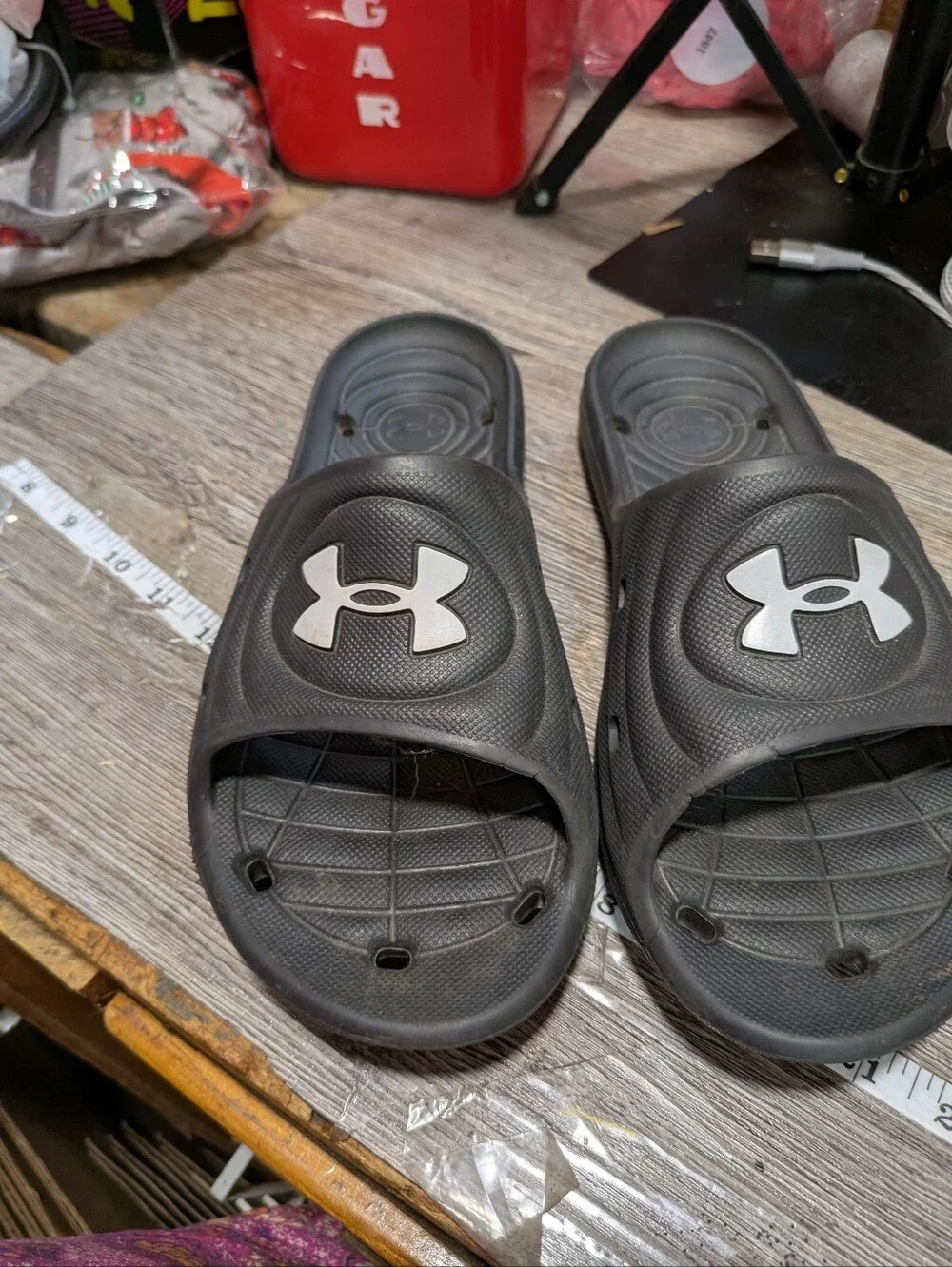 Under Armor Black Slides Men's Size 7